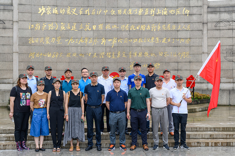 麥點(diǎn)彩印黨支部開(kāi)展“重溫誓詞，不忘初心，牢記使命”主題黨日活動(dòng)